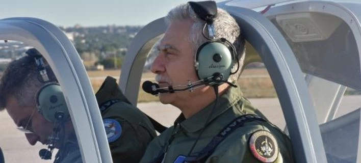 Μάχιμος ο  Α/ΓΕΑ – Πέταξε με το νέο εκπαιδευτικό αεροσκάφος (εικόνες)